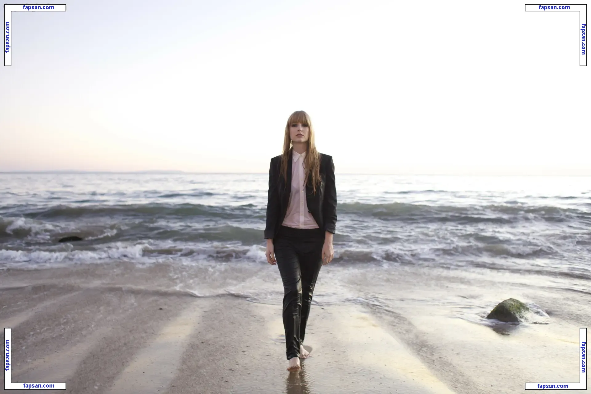 Stevie Wynne Levine nude photo #0045 from OnlyFans