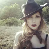 Stevie Wynne Levine nude #0003