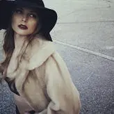 Stevie Wynne Levine nude #0005