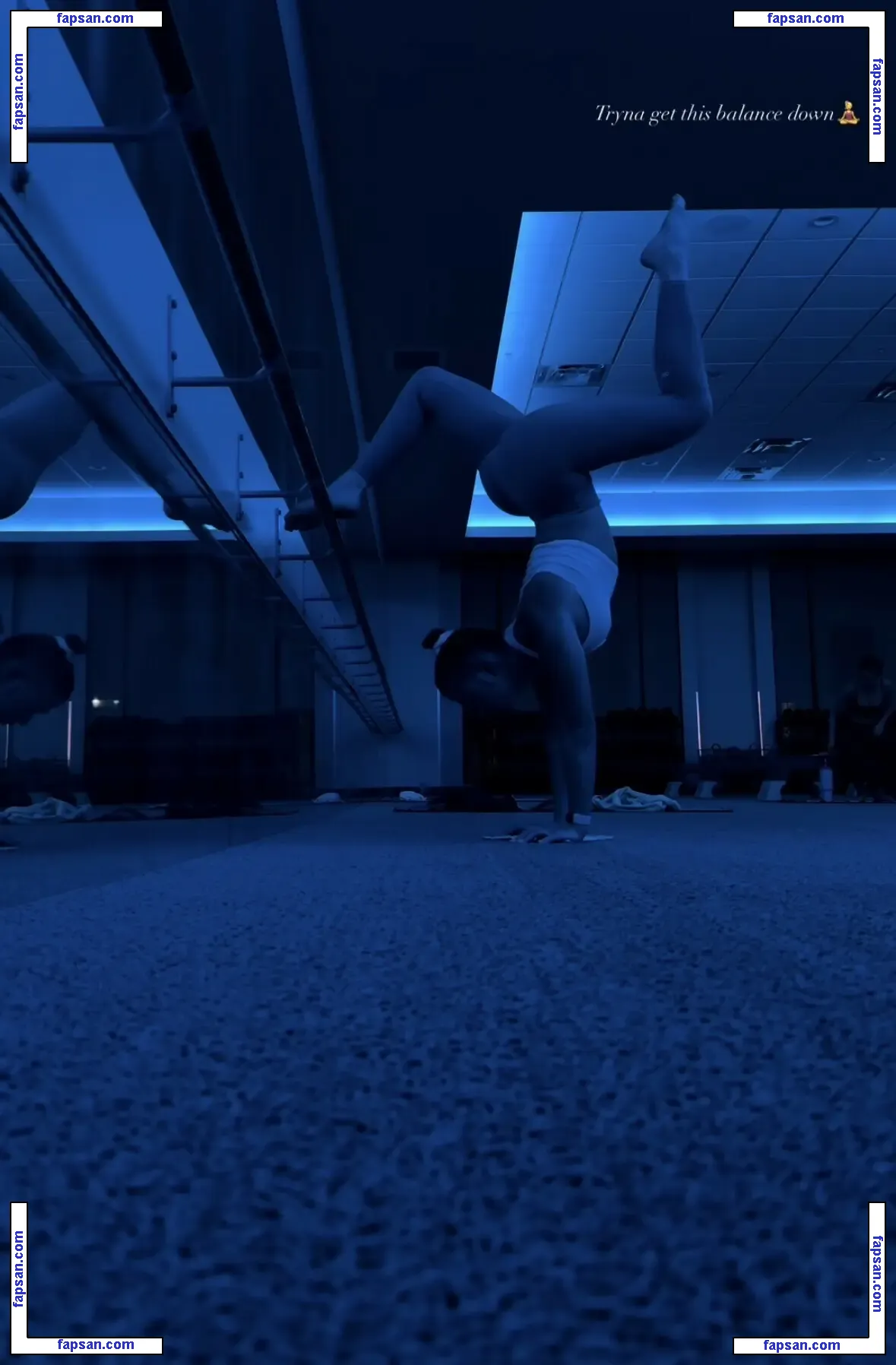 StewardSabrina голая фото #0003 с Онлифанс