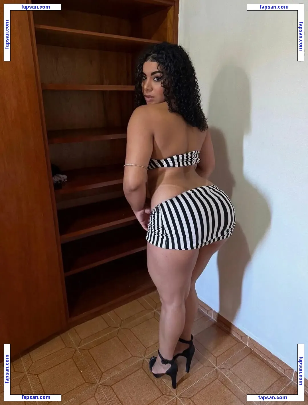 Sther Oliveira nude photo #0003 from OnlyFans