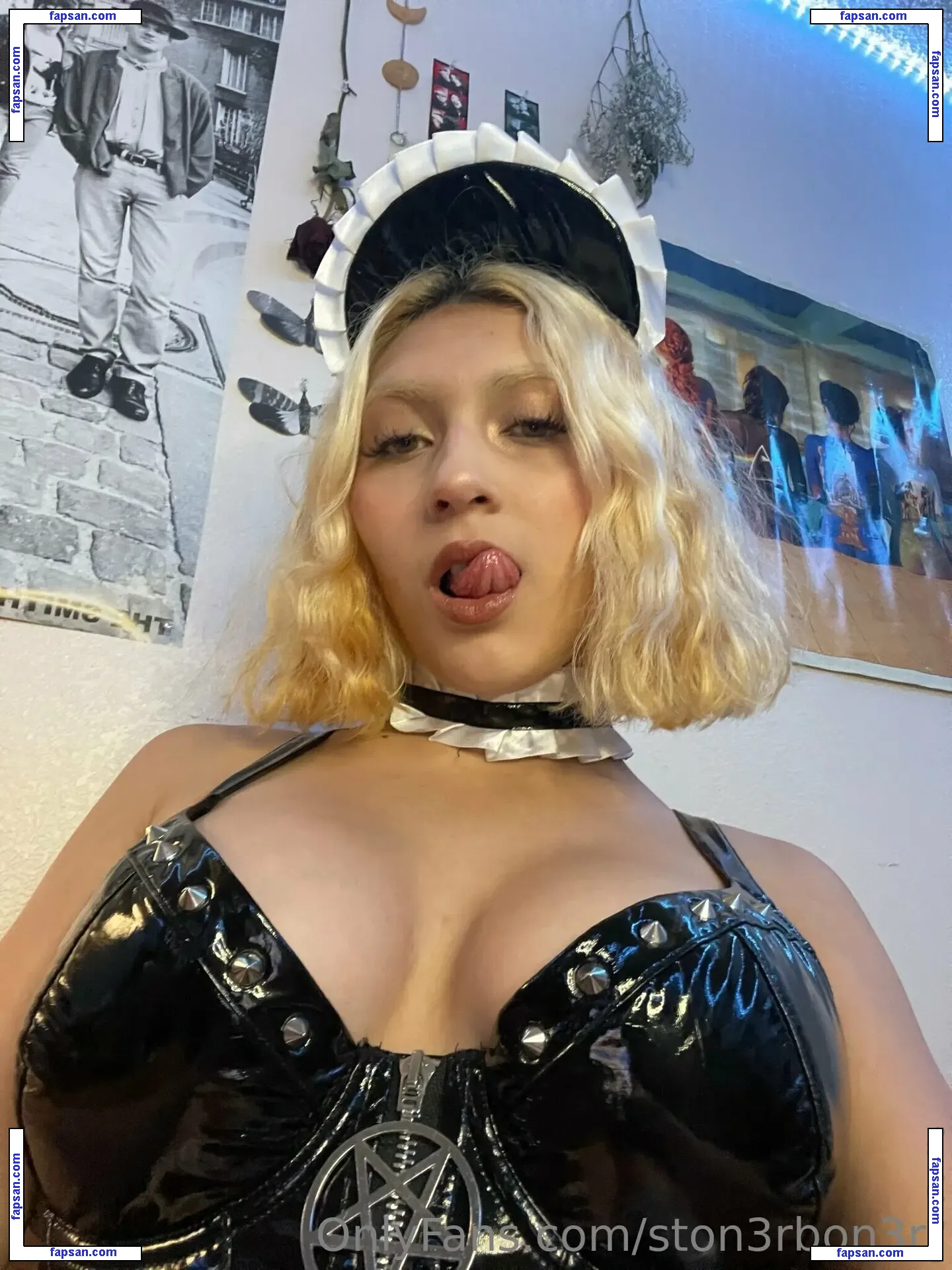 ston3rbon3rr nude photo #0023 from OnlyFans