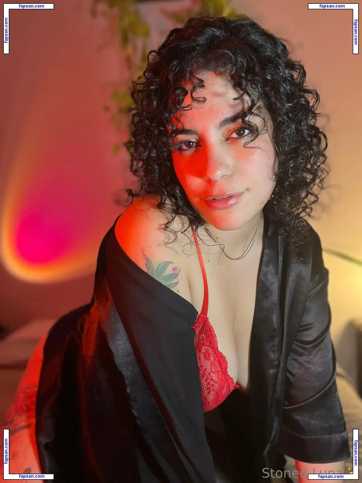 stonedluna nude photo #0021 from OnlyFans