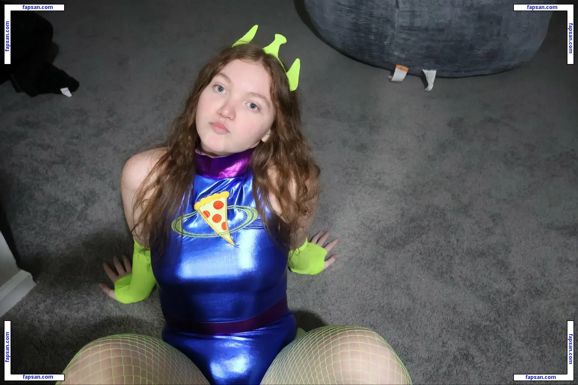 stonerbaby01 nude photo #0023 from OnlyFans