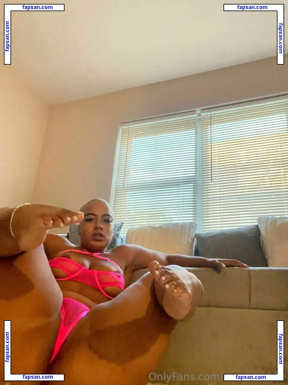 storm19900 nude photo #0007 from OnlyFans