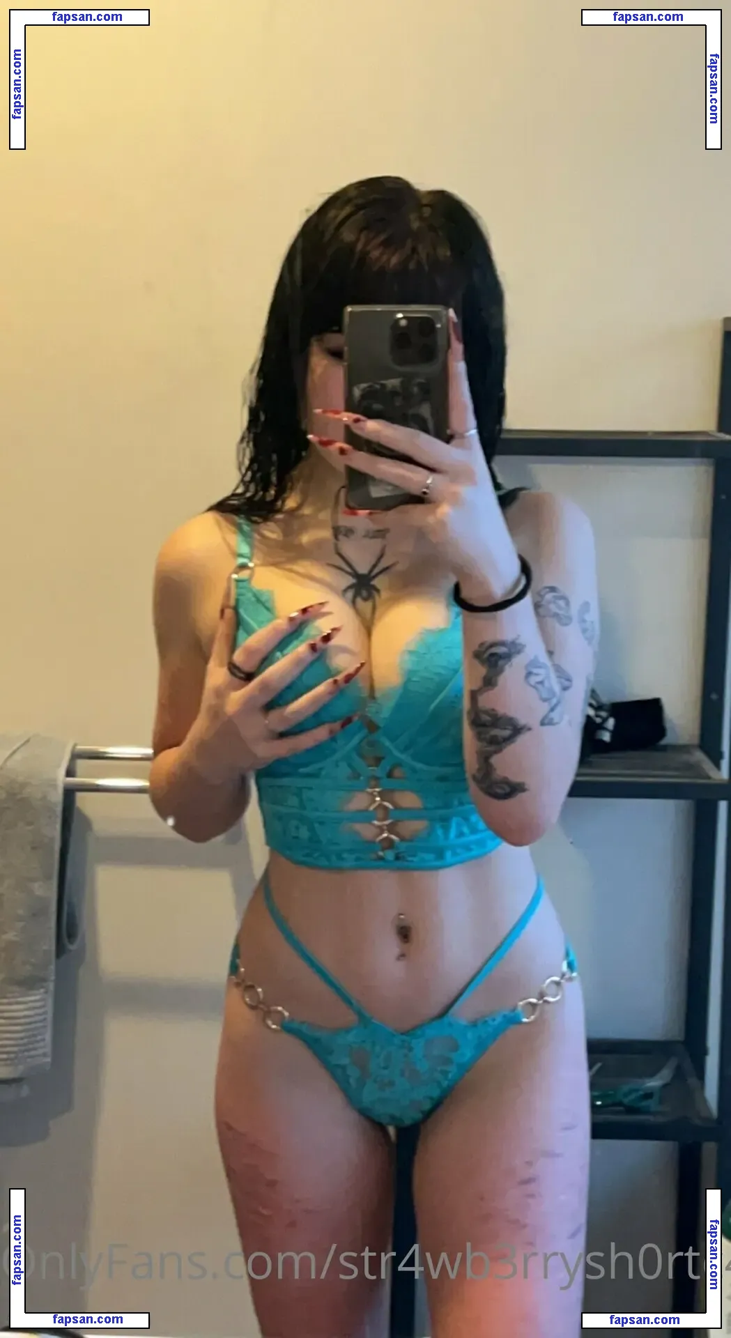 str4wb3rrysh0rtc4k3 nude photo #0021 from OnlyFans