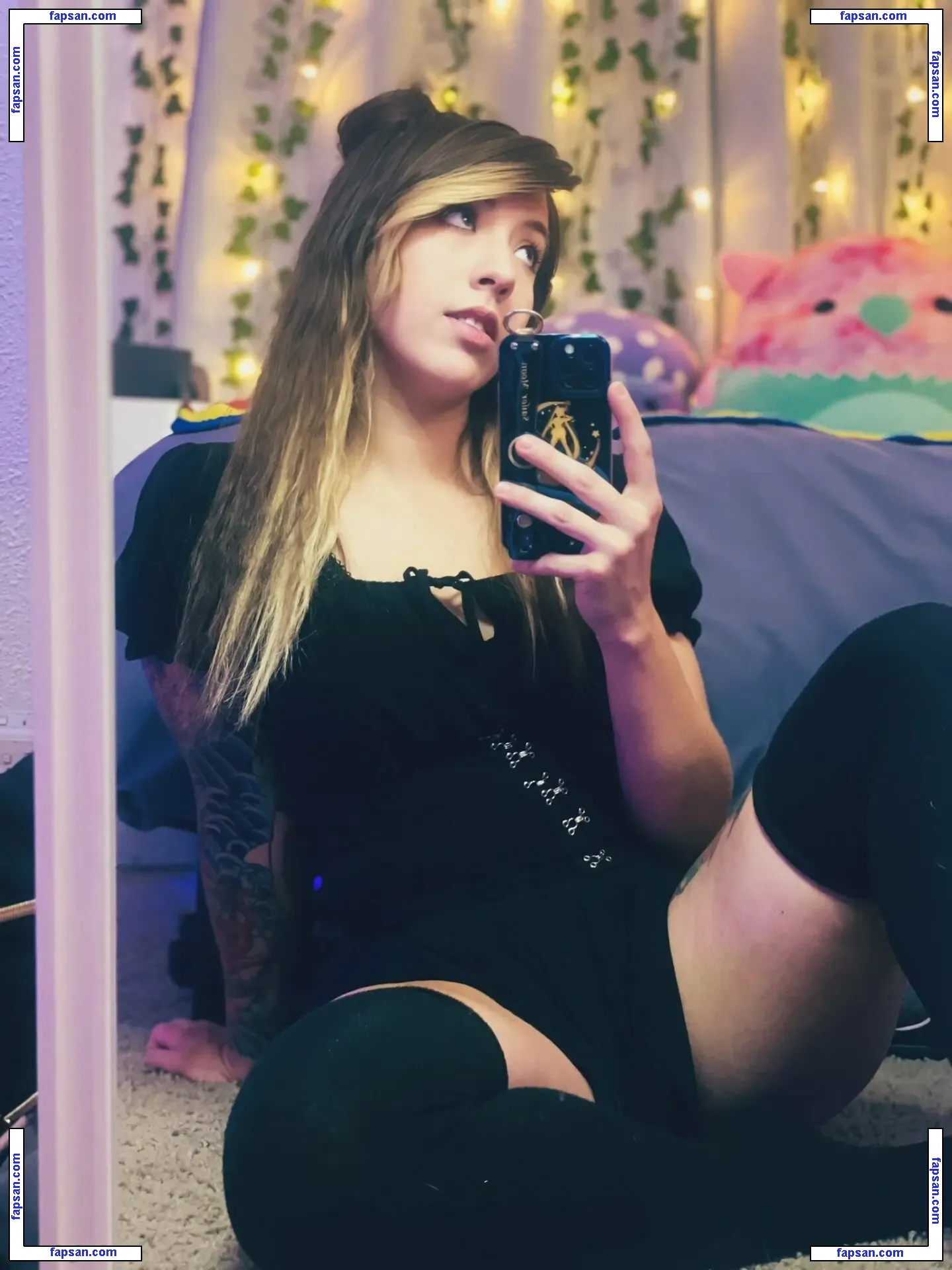 Strangexfire голая фото #0011 с Онлифанс