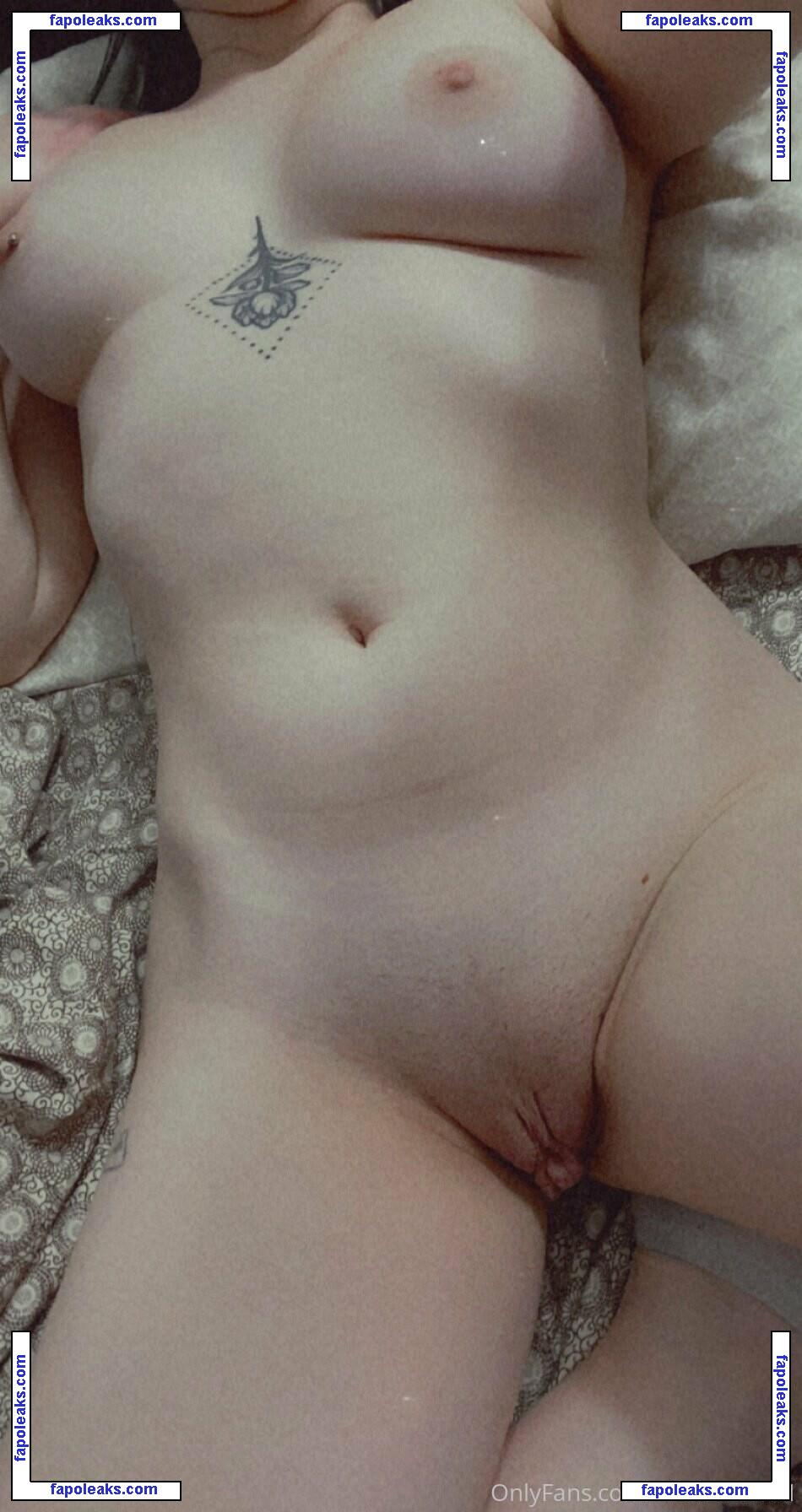 strawberrrri1 nude photo #0054 from OnlyFans