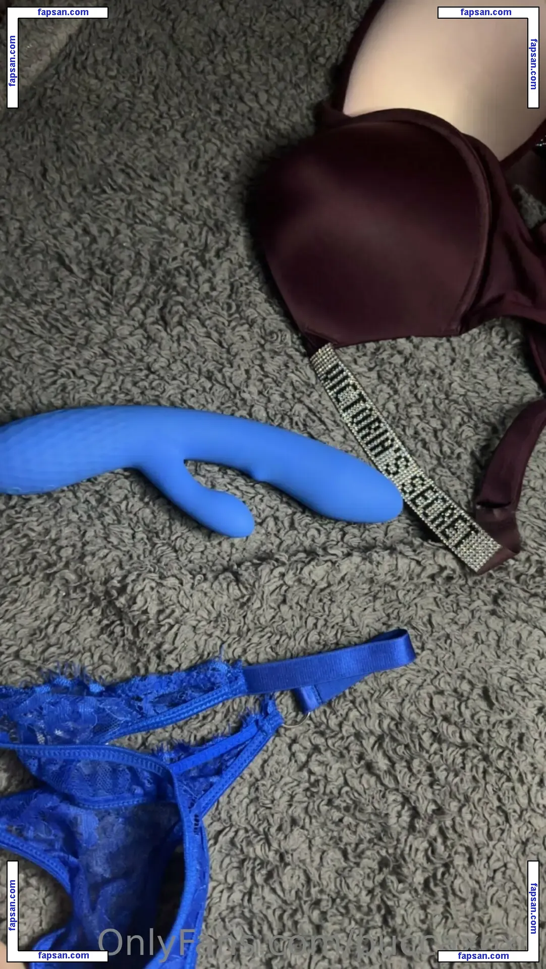 Strawberry_Muffin nude photo #0007 from OnlyFans