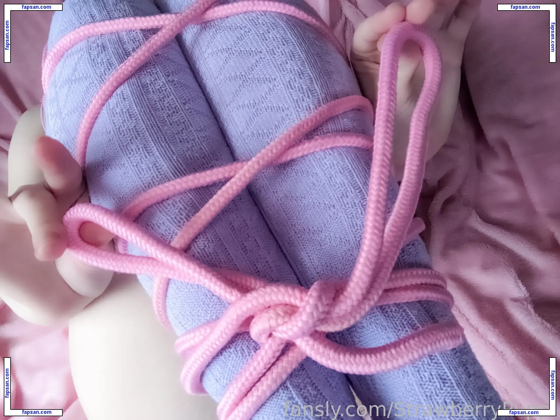 StrawberryPuppi nude photo #0010 from OnlyFans