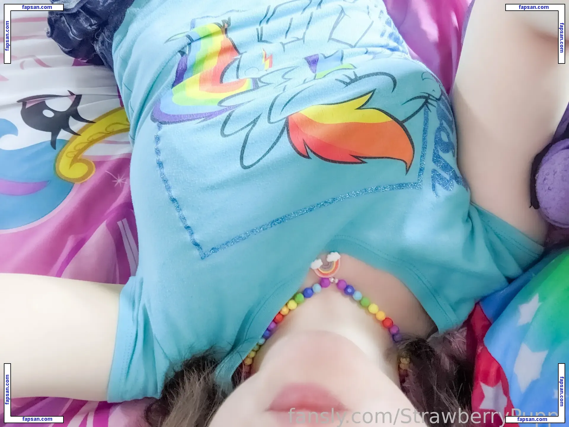 StrawberryPuppi nude photo #0012 from OnlyFans