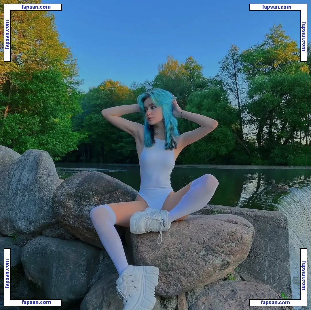 stttive голая фото #0009 с Онлифанс