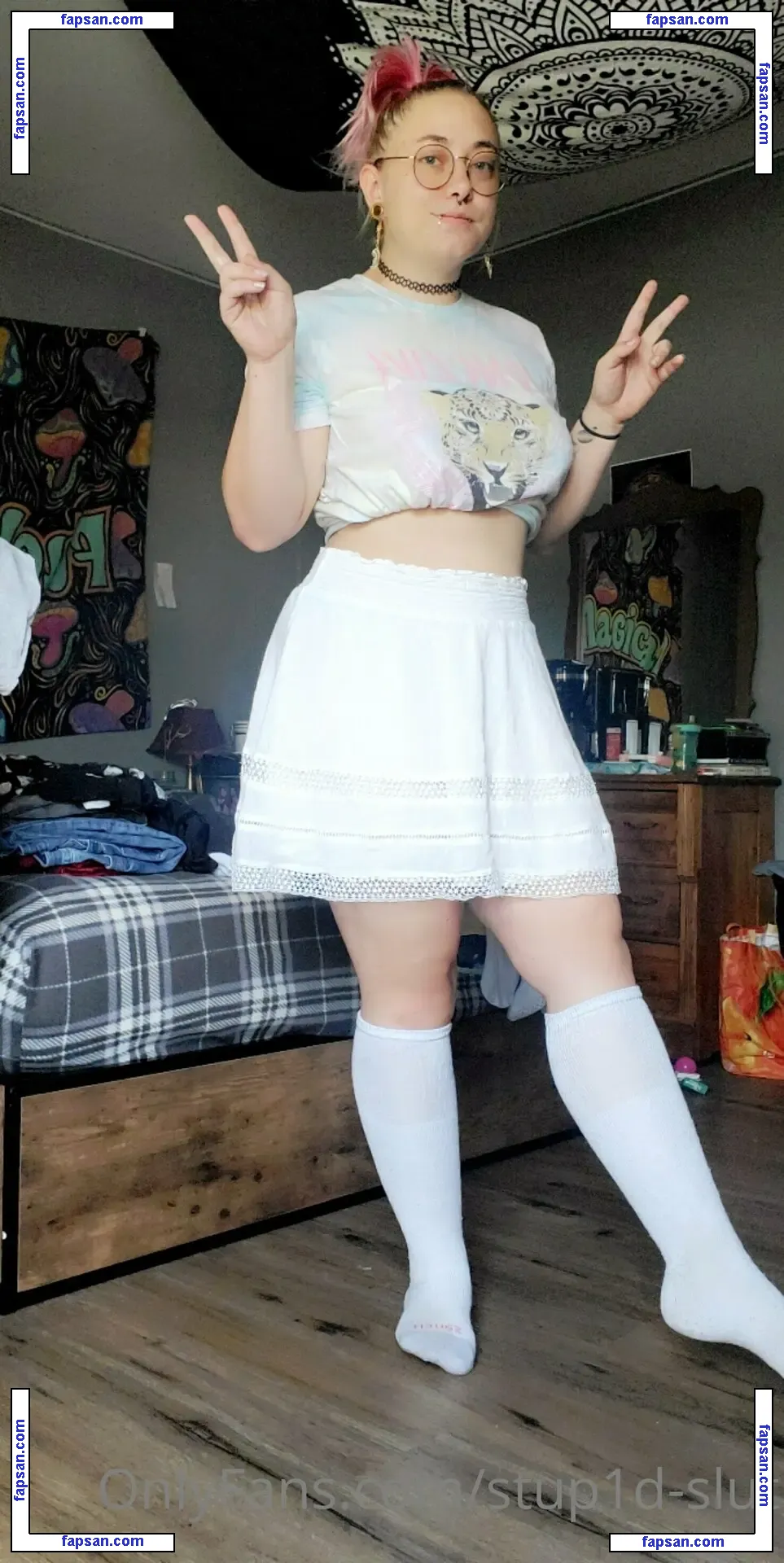 stup1d-slut nude photo #0029 from OnlyFans