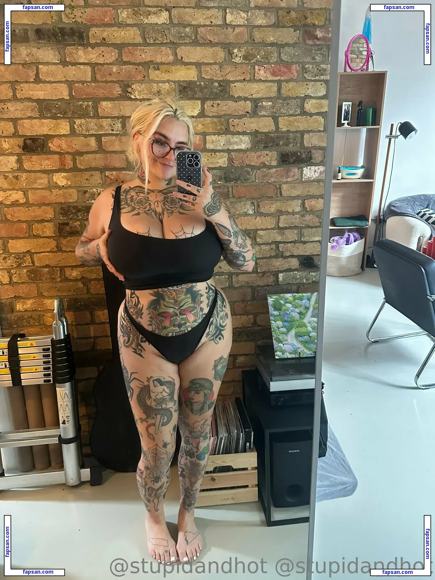 stupiderandhotter nude photo #0022 from OnlyFans