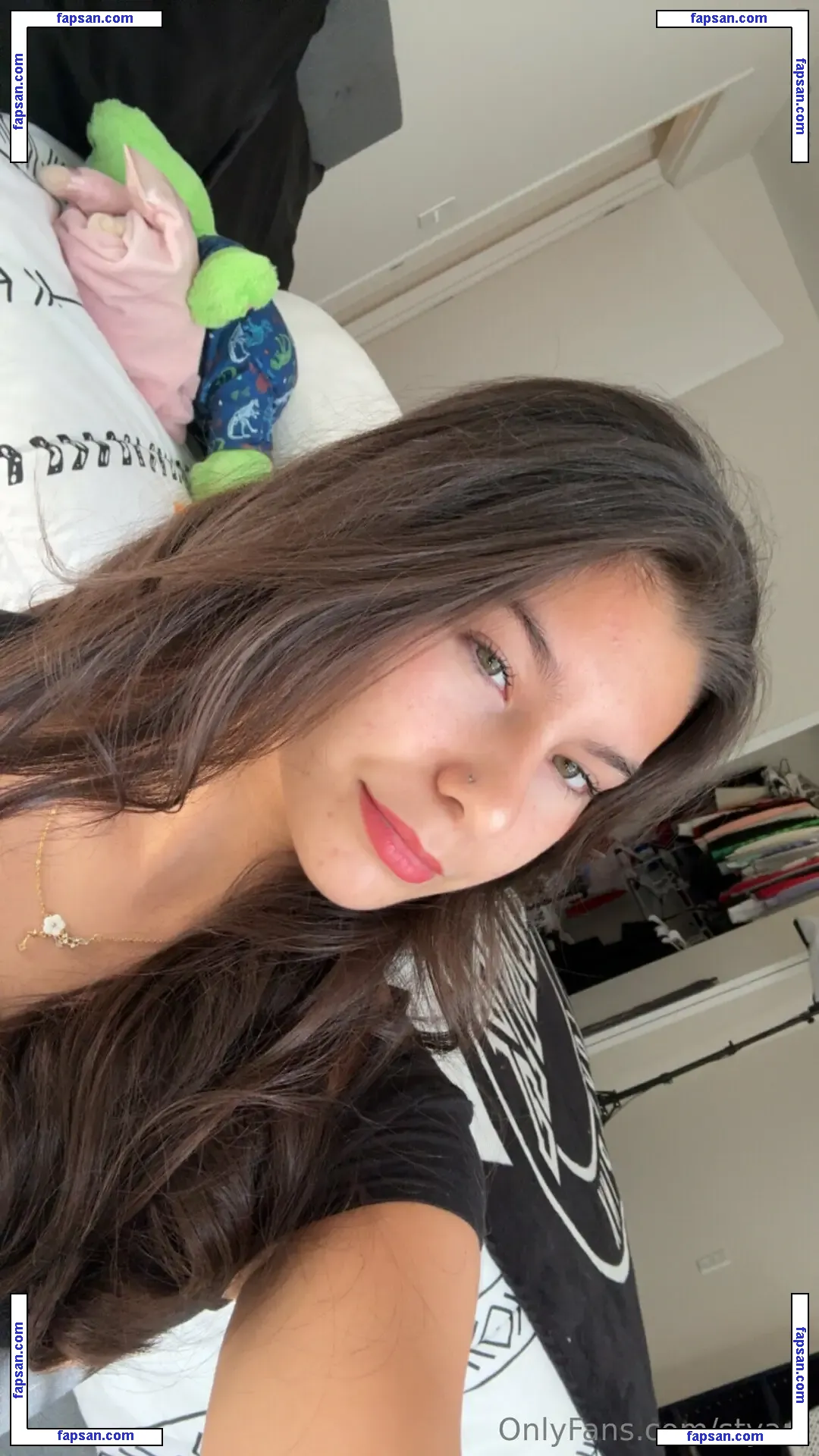 styarz nude photo #0015 from OnlyFans