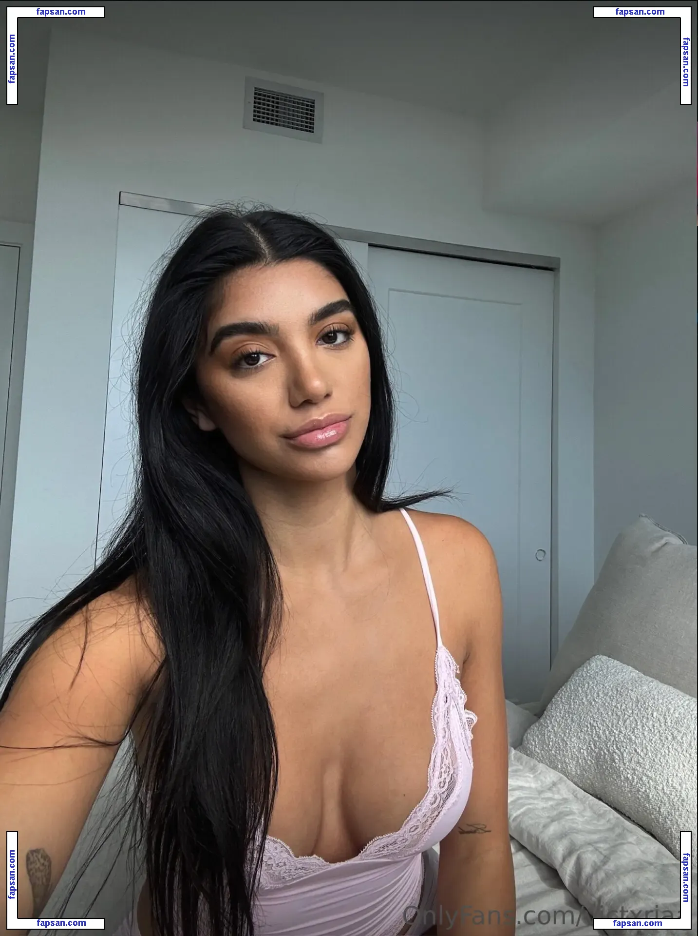 stylebyvic nude photo #0047 from OnlyFans