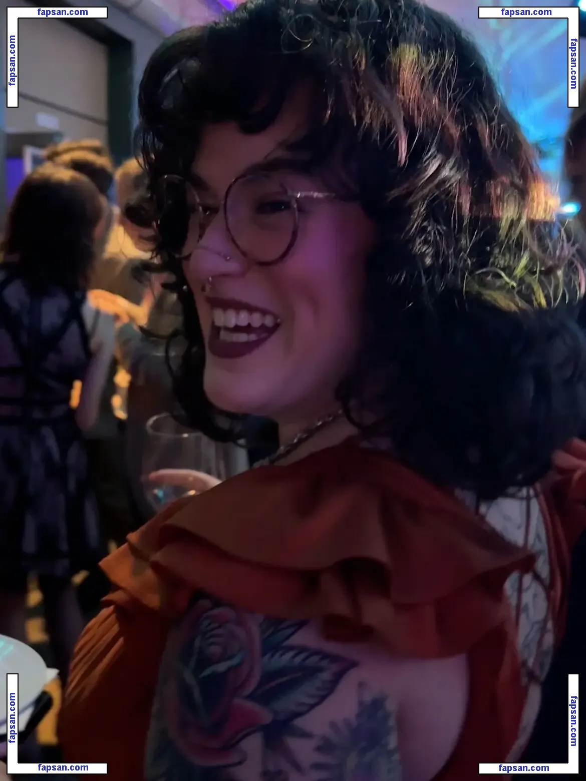 Subversivesocialite голая фото #0004 с Онлифанс