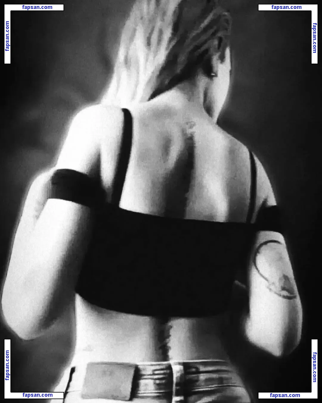 Suela Pahija голая фото #0021 с Онлифанс