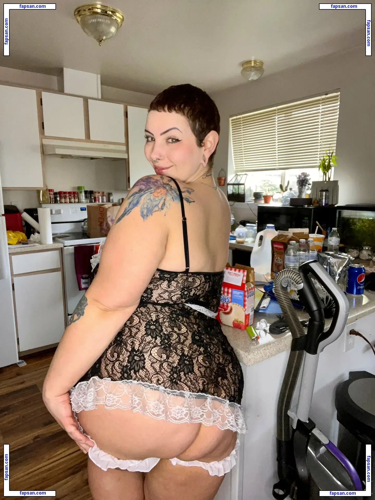 sugarsweetmeatpie / sugarsweettiee nude photo #0092 from OnlyFans