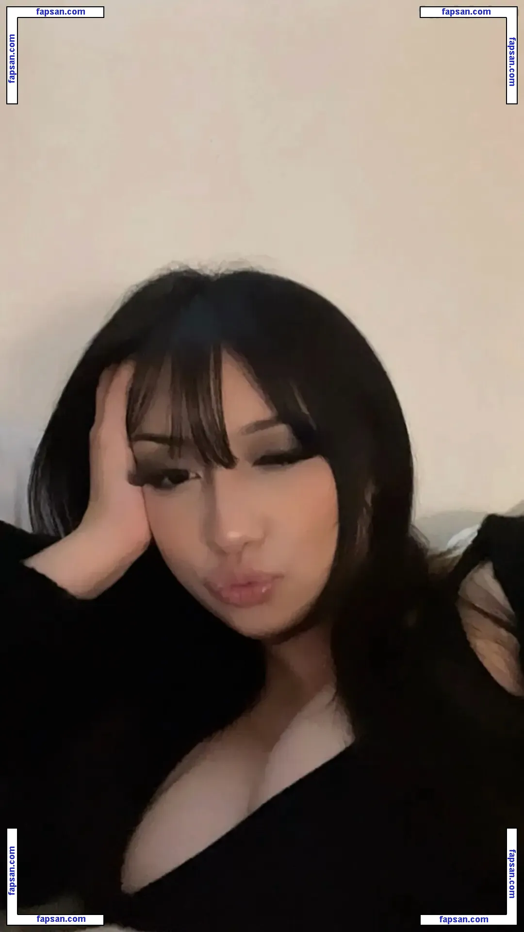 Suilios nude photo #0024 from OnlyFans