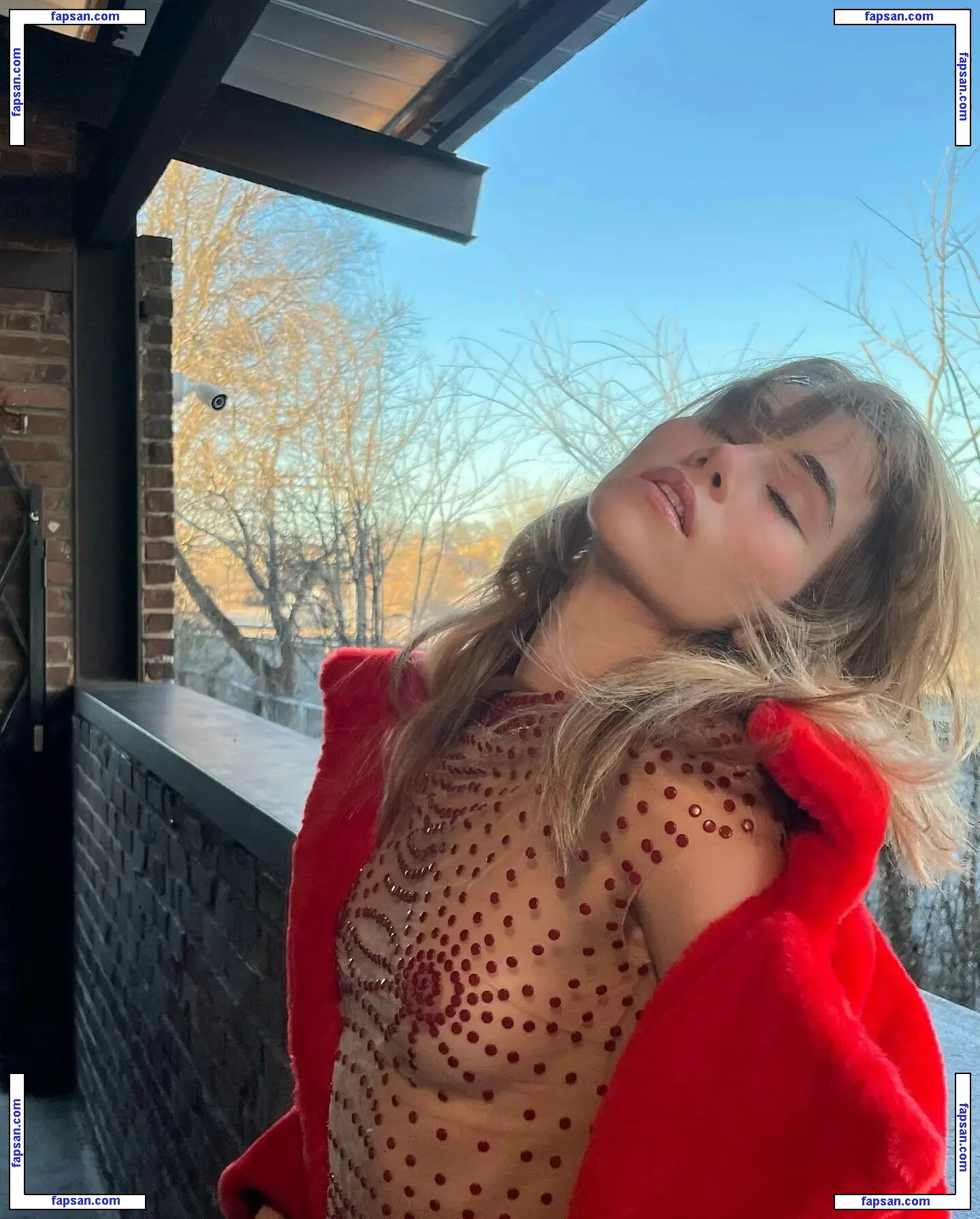 Suki Waterhouse / sukiwaterhouse nude photo #0837 from OnlyFans