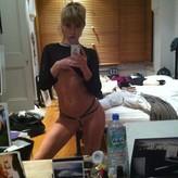 Suki Waterhouse nude #0253