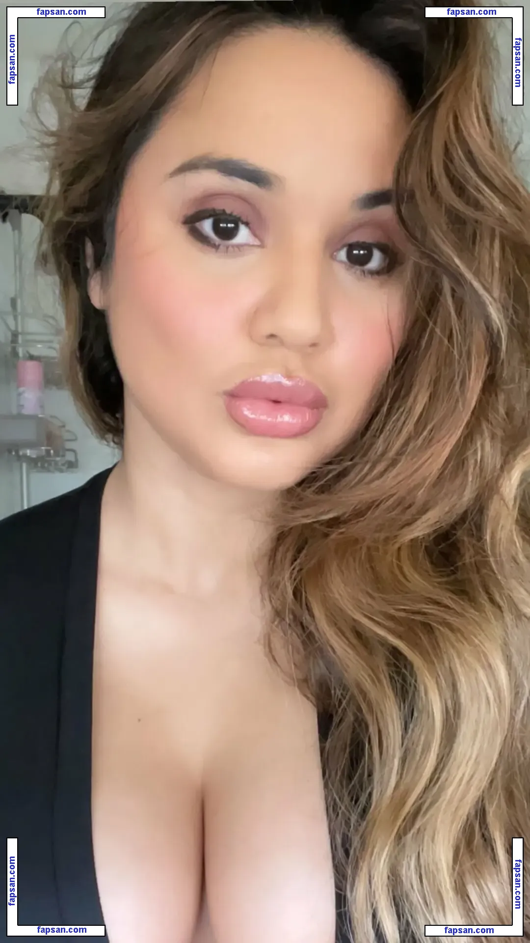 Summer Bishil nude photo #0073 from OnlyFans