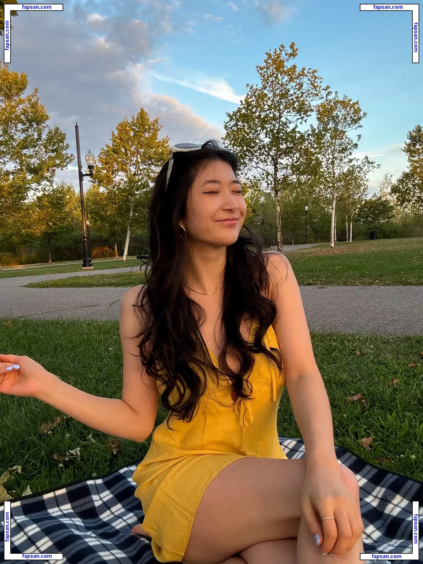 Sunnyliachoi голая фото #0004 с Онлифанс