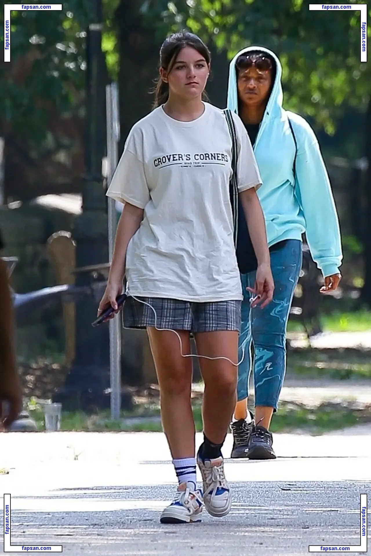 Suri Cruise nude photo #0072 from OnlyFans