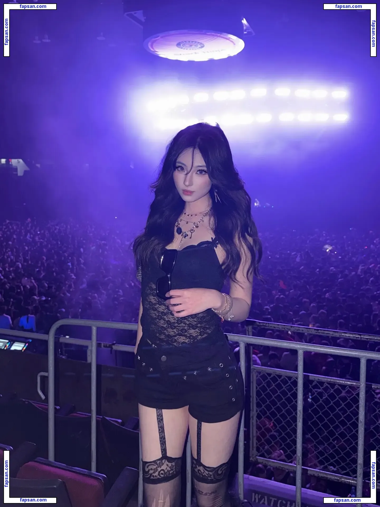 susansunn голая фото #0010 с Онлифанс