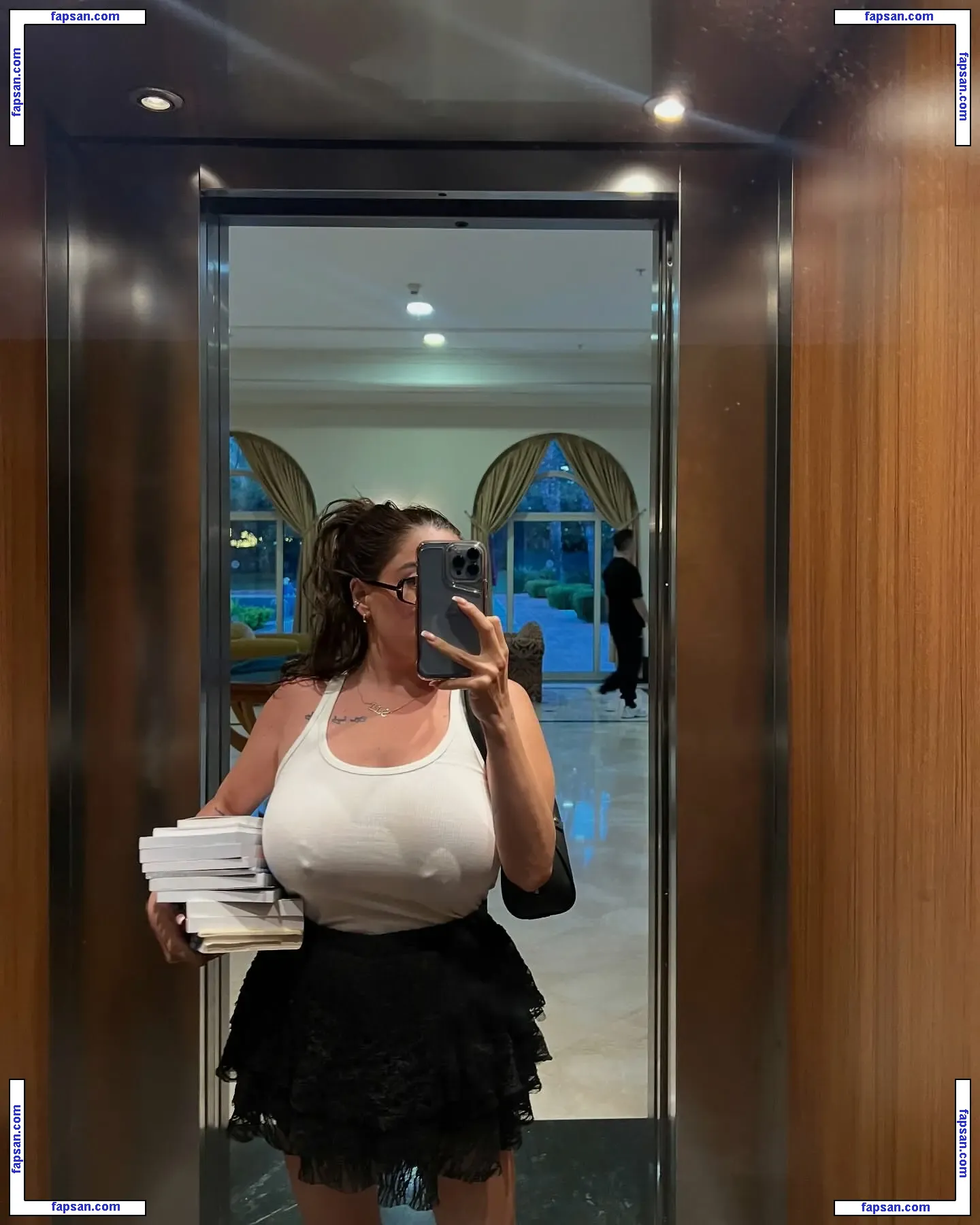 Suzannakurman nude photo #0010 from OnlyFans