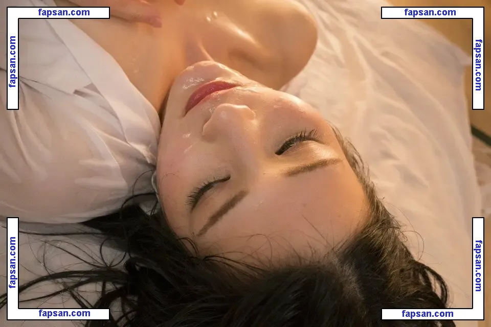 Suzu Honjo nude photo #0016 from OnlyFans