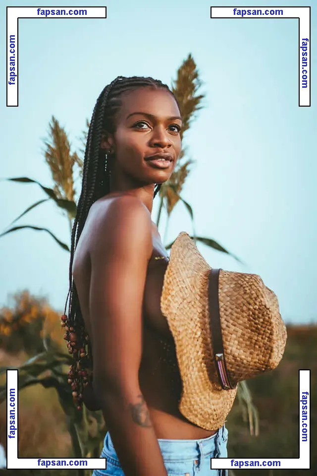 sveltegoddess голая фото #0003 с Онлифанс