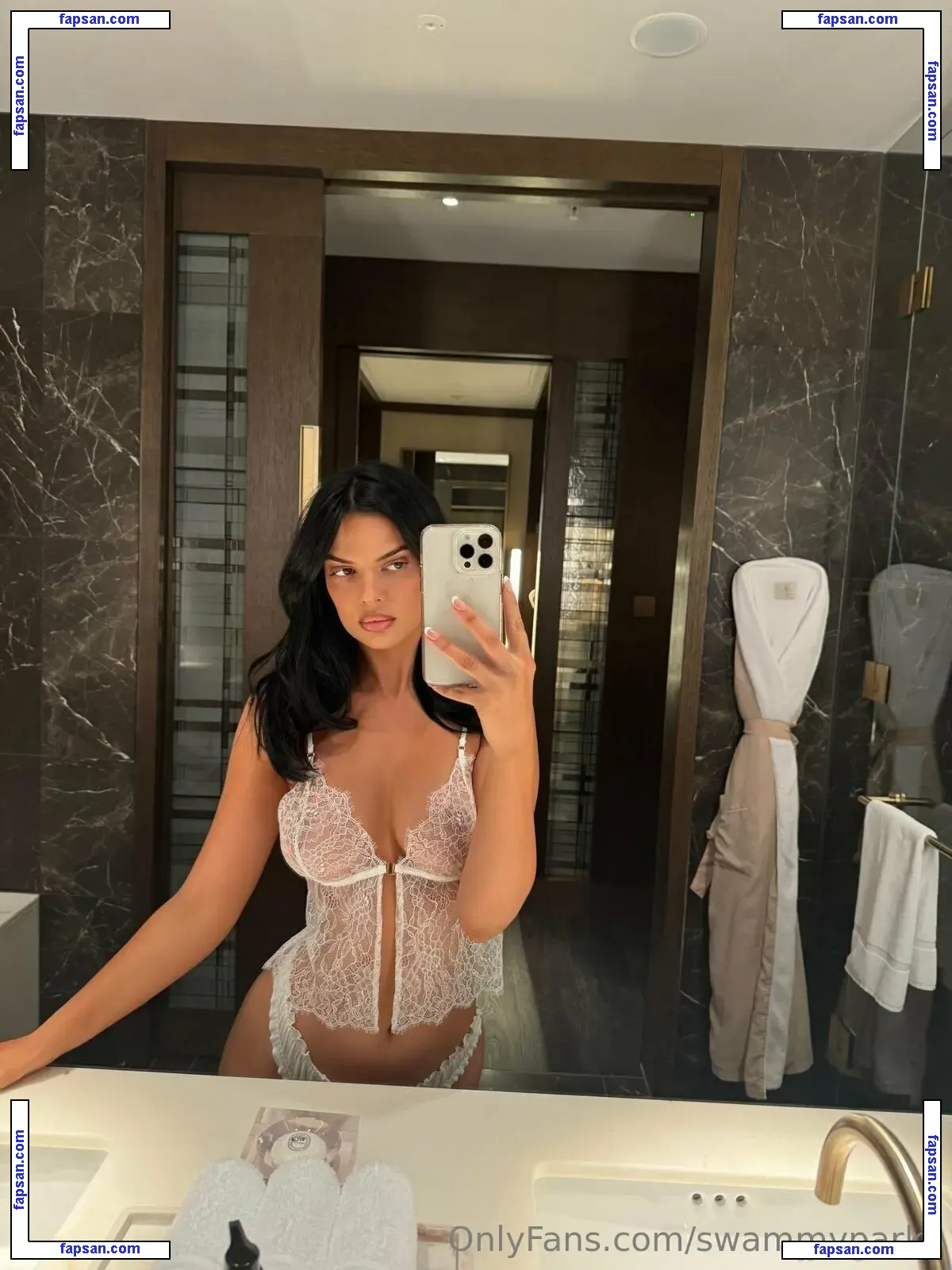 swammyparks nude photo #0029 from OnlyFans