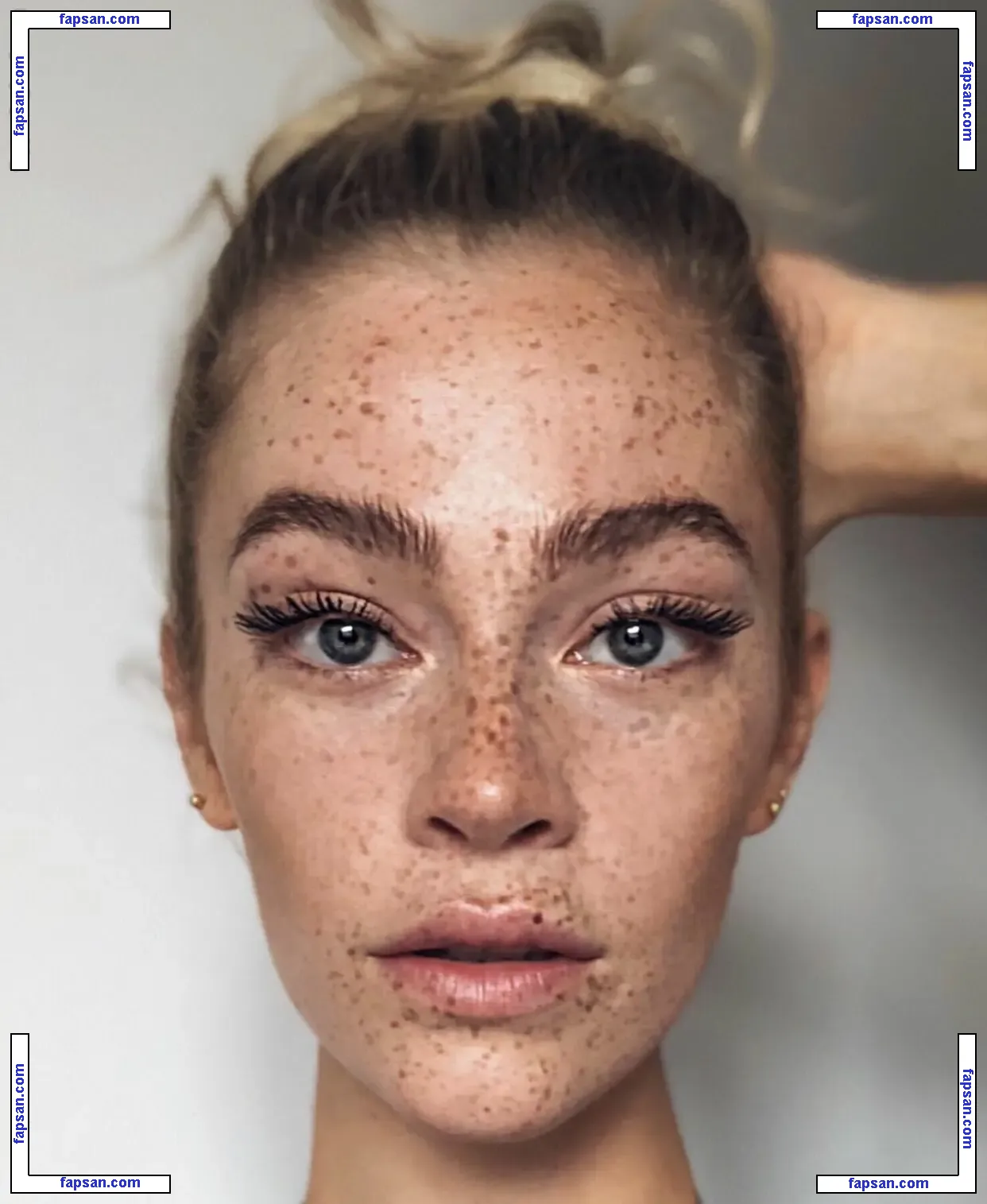 Swantje Paulina nude photo #0008 from OnlyFans