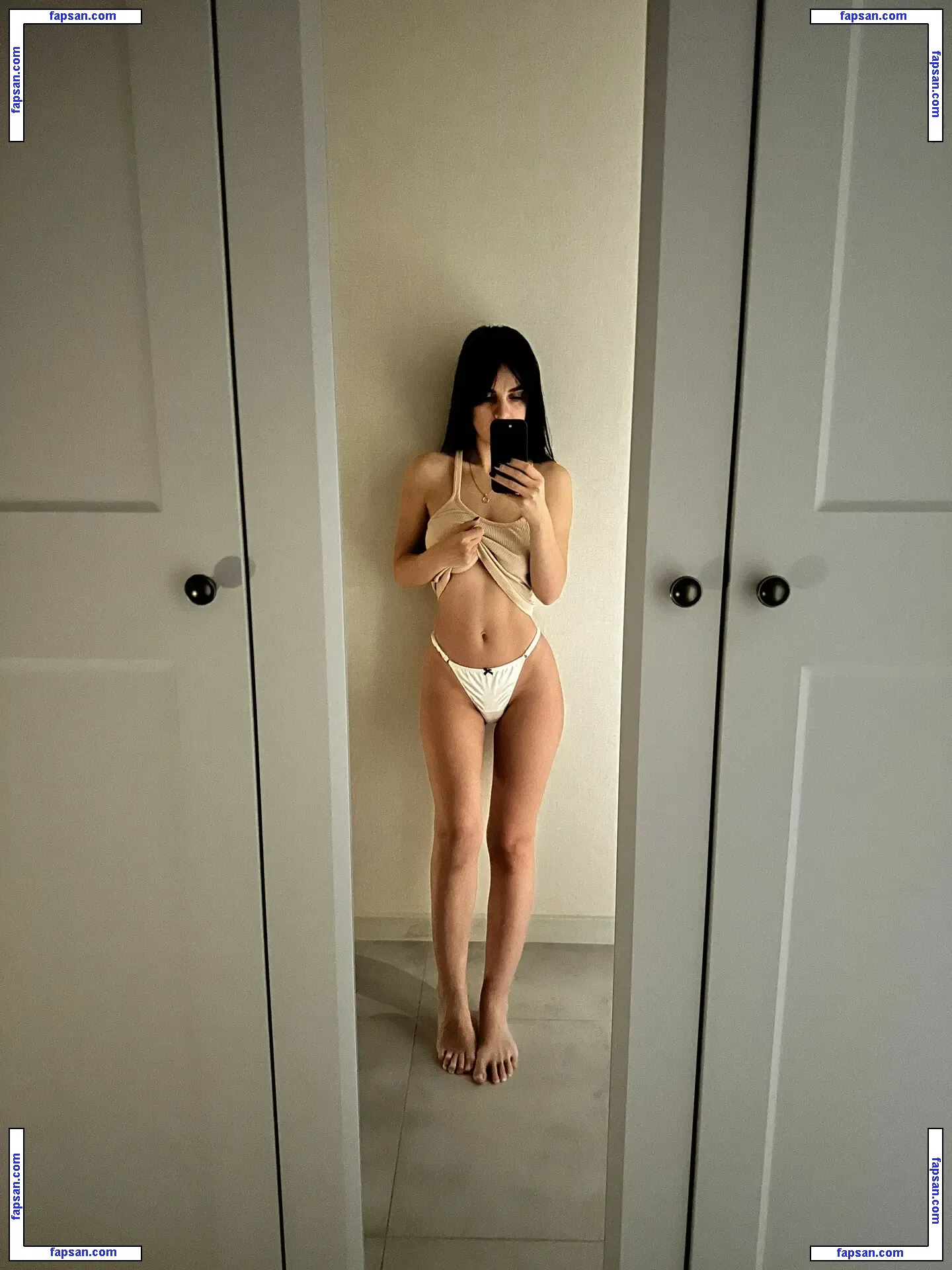 Sweet Emilly nude photo #0002 from OnlyFans