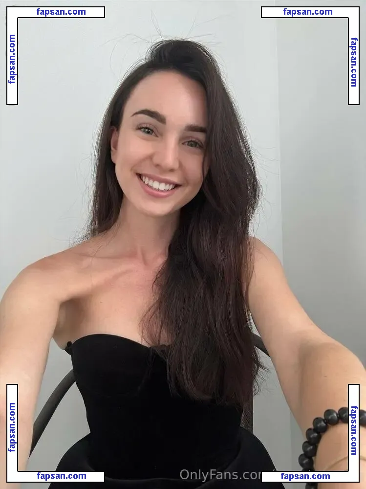 sweet_kira18 nude photo #0040 from OnlyFans