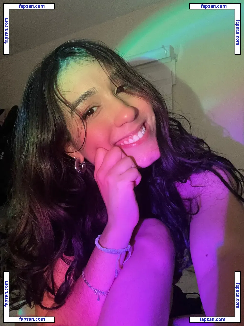 Sweet Sophie голая фото #0001 с Онлифанс