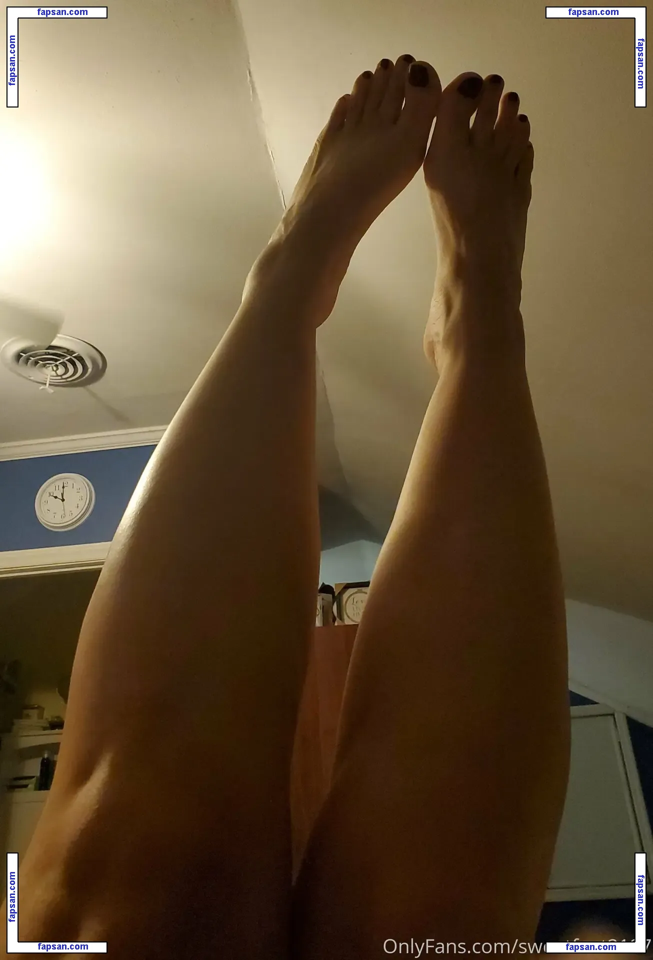 sweetfeet2187 / sweetnfun87 nude photo #0022 from OnlyFans