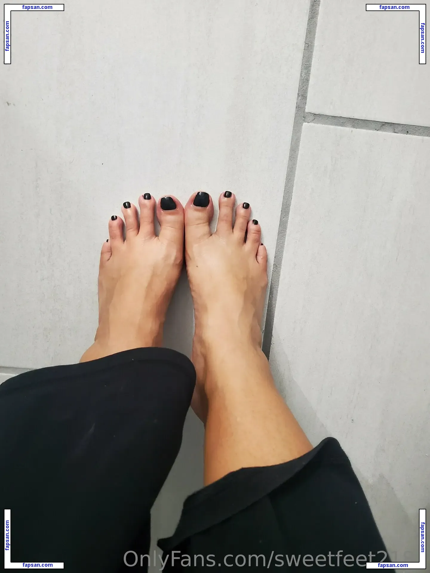 sweetfeet2187 / sweetnfun87 nude photo #0026 from OnlyFans