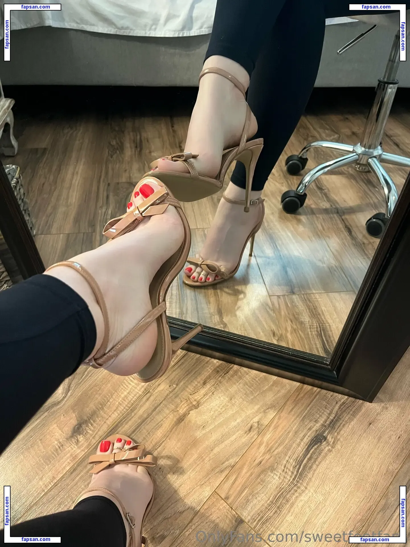 sweetfeetfans nude photo #0003 from OnlyFans