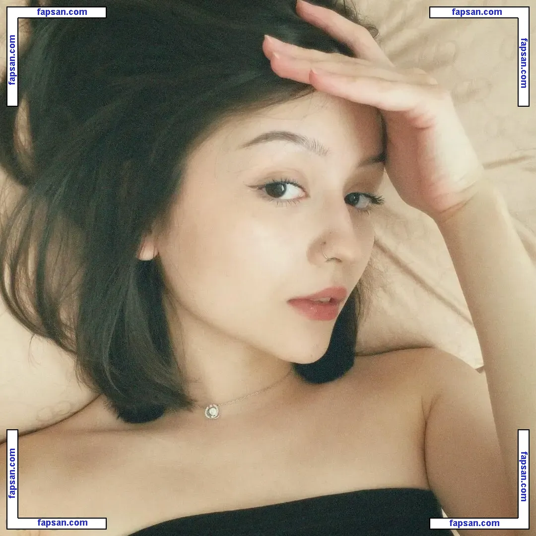 Sweetiesteph nude photo #0004 from OnlyFans