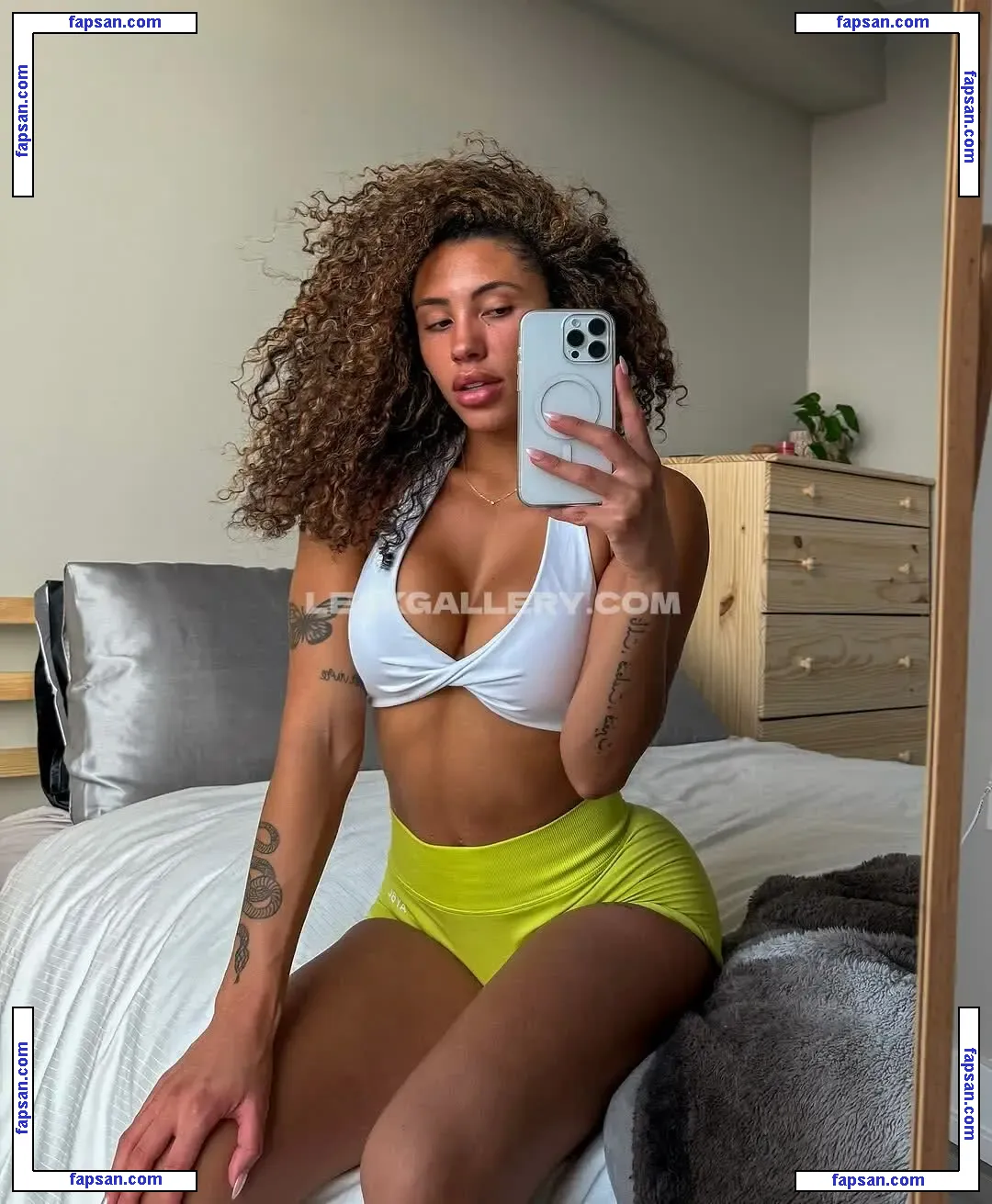 sweetlilhoney nude photo #0065 from OnlyFans