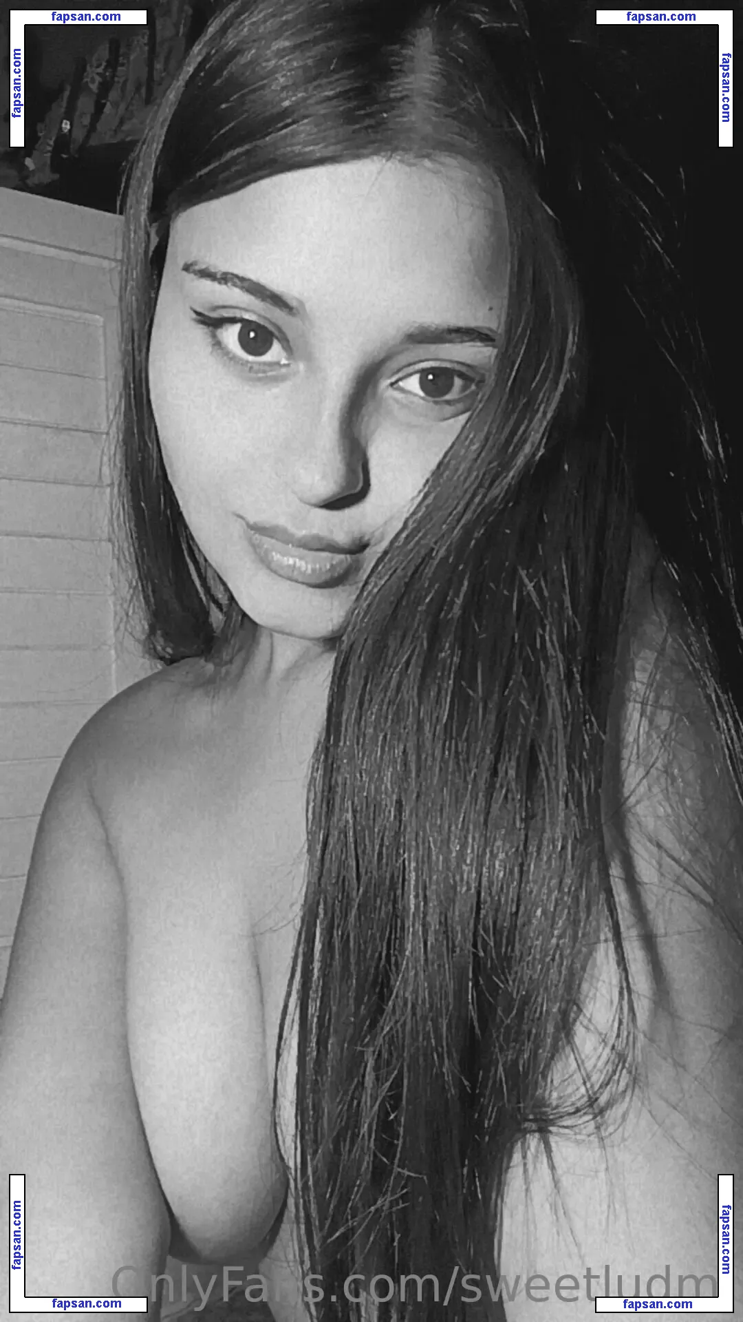 sweetludmi nude photo #0022 from OnlyFans