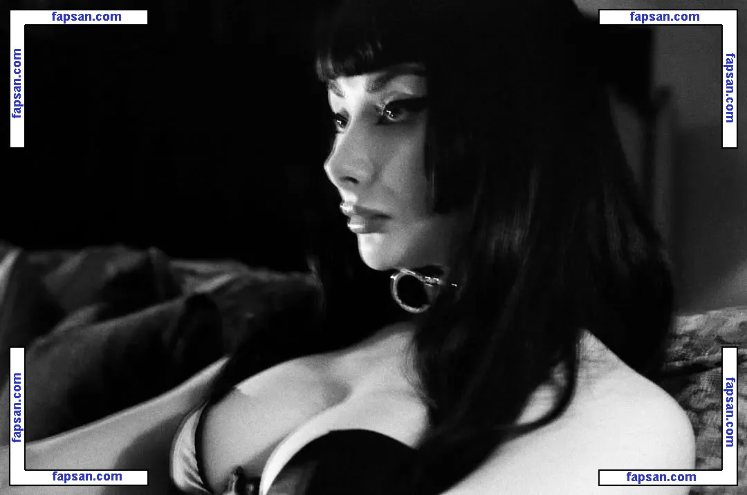 SweetSeverine nude photo #0005 from OnlyFans