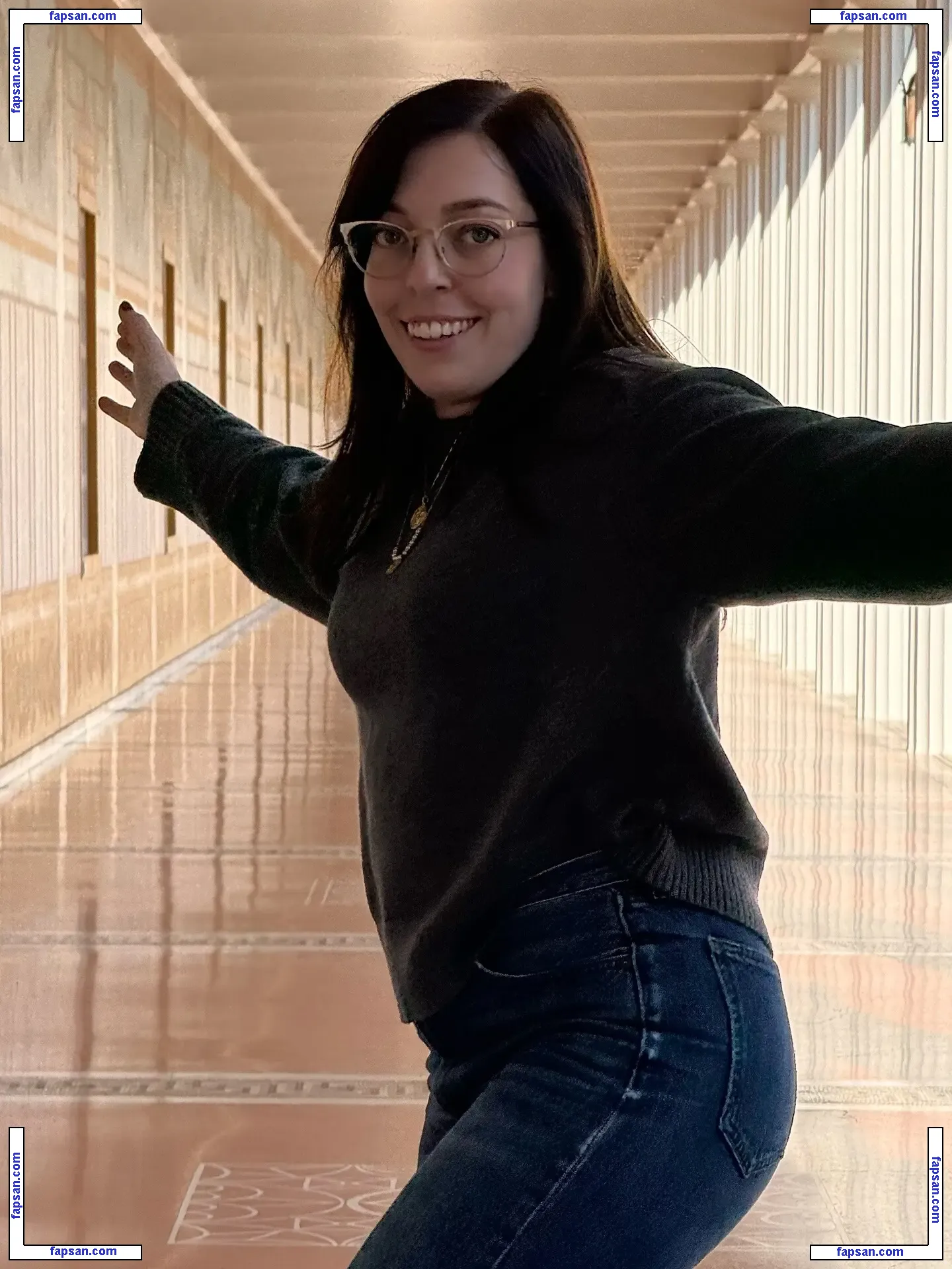 Swell Entertainment голая фото #0043 с Онлифанс