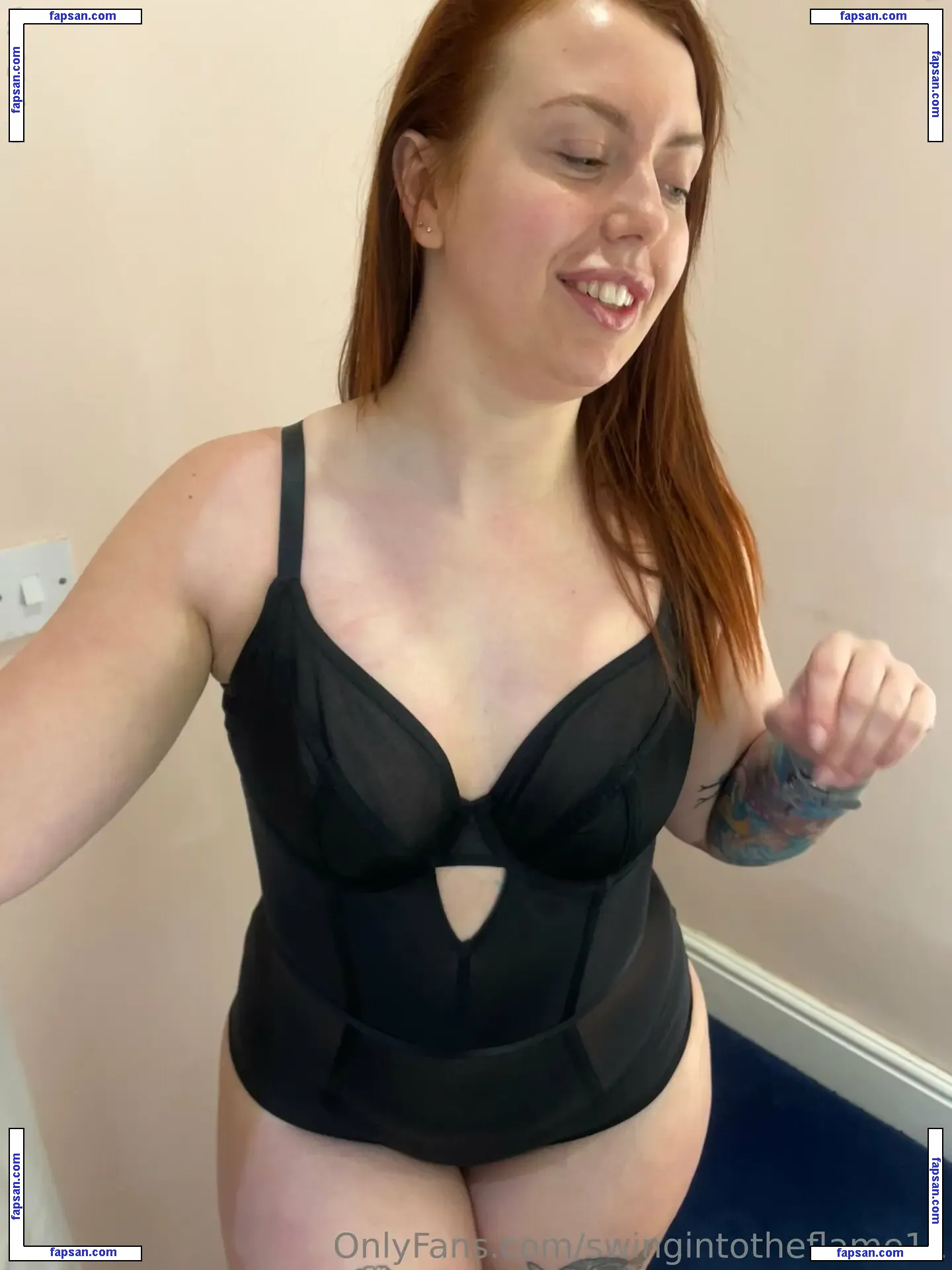 swingintotheflame11 nude photo #0001 from OnlyFans