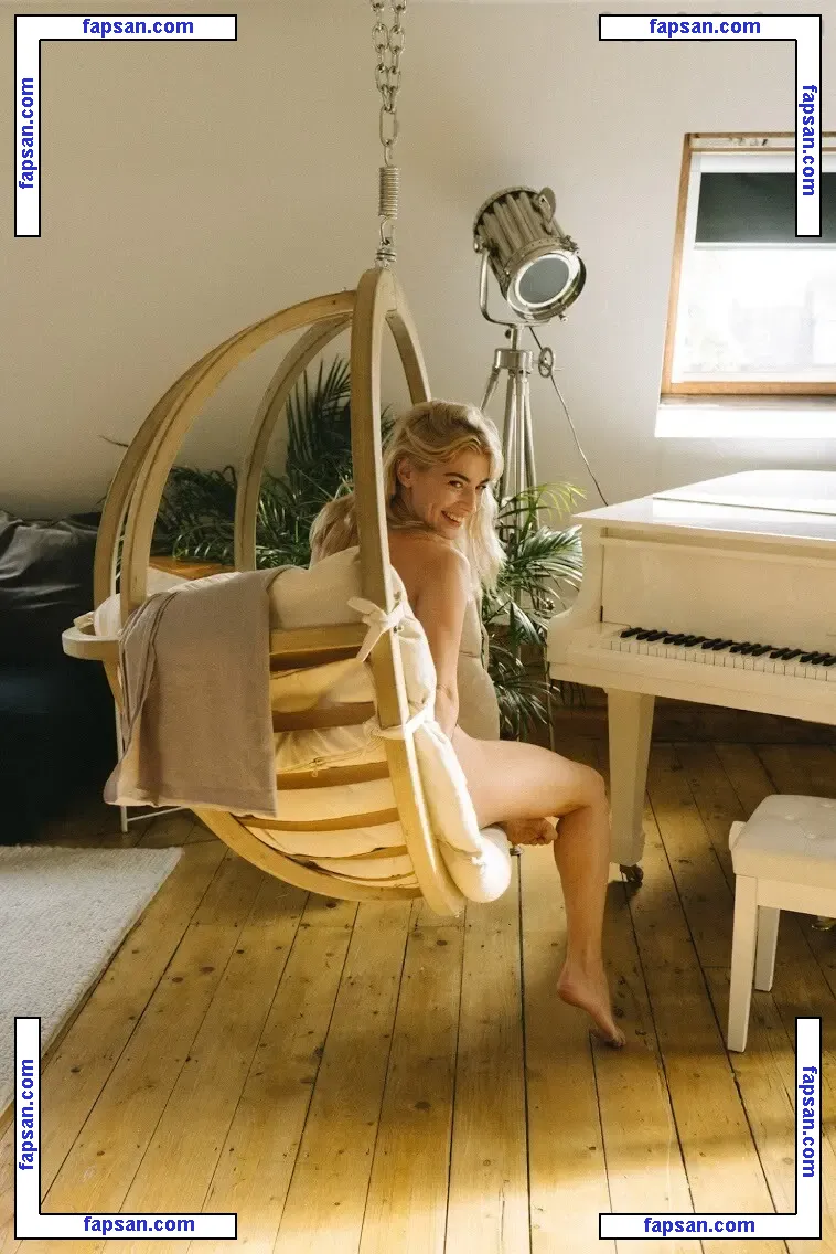 Sydney Lima nude photo #0007 from OnlyFans