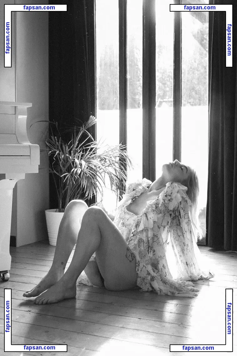 Sydney Lima nude photo #0023 from OnlyFans