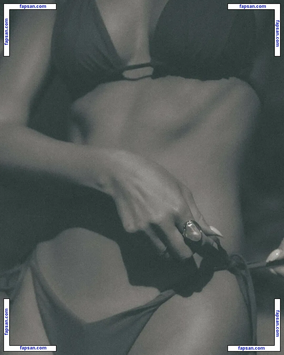 Sydney Marshall голая фото #0003 с Онлифанс